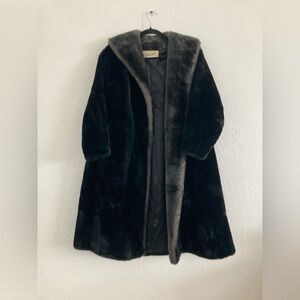 Classic Women's Faux Fur Hooded Coat - Black